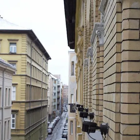 Mikszath Apartament *